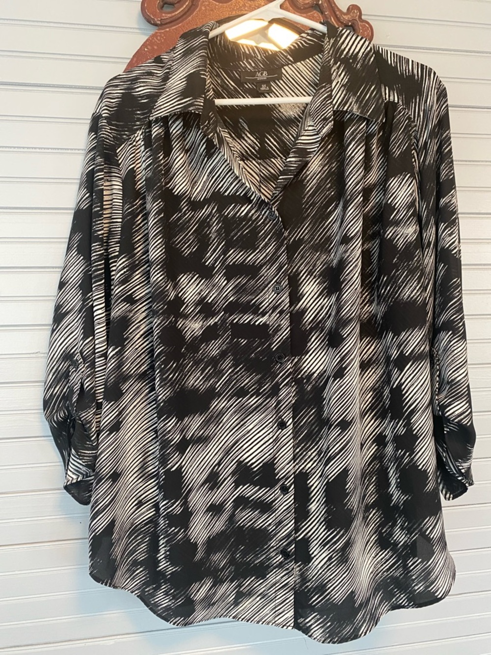 AGB Black & White Printed Button-Up Blouse